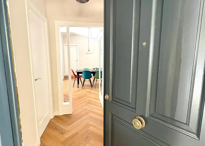 Pool And Private Access *