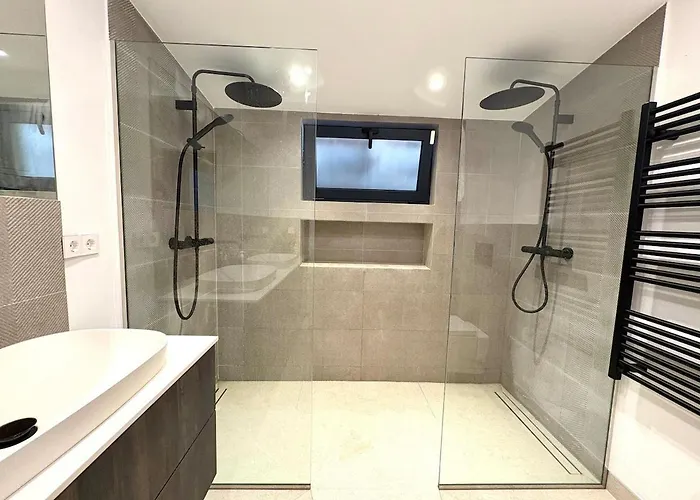 빌라 Pool And Private Access 또사데마르