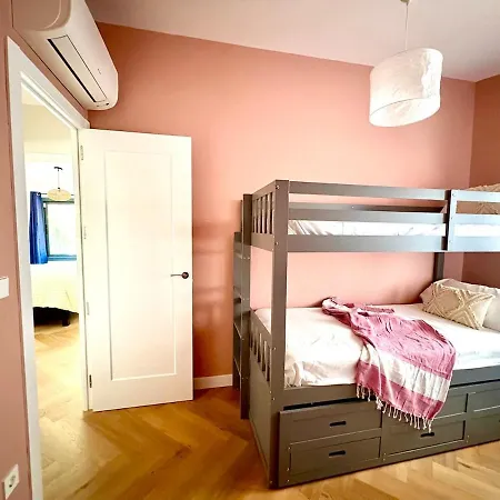 Pool And Private Access *