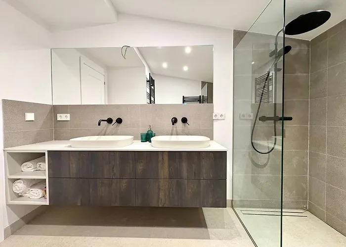 Pool And Private Access